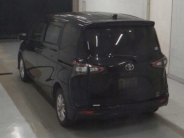 TOYOTA SIENTA 2016