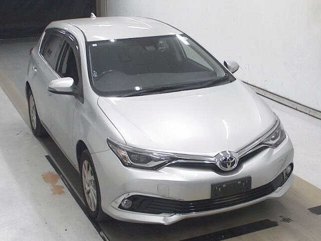 TOYOTA AURIS 2017