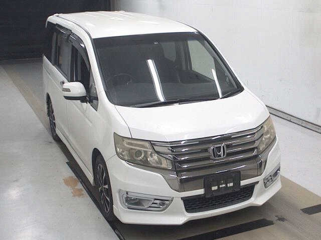 HONDA STEP WAGON 2012