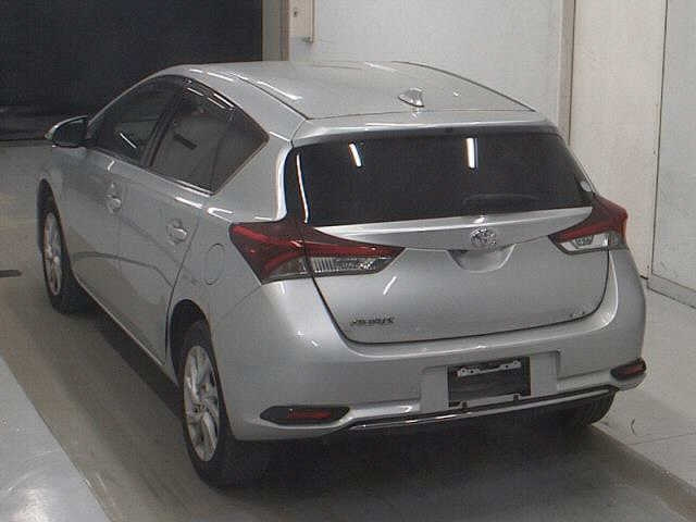 TOYOTA AURIS 2017