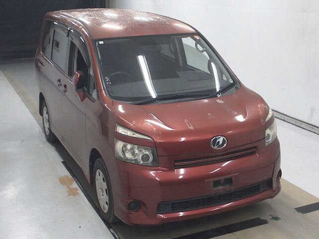 TOYOTA VOXY 2009