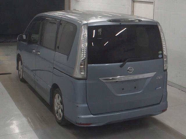 NISSAN SERENA 2013