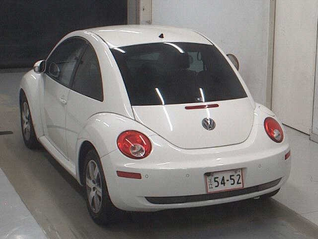 VOLKSWAGEN NEW BEETLE 2010