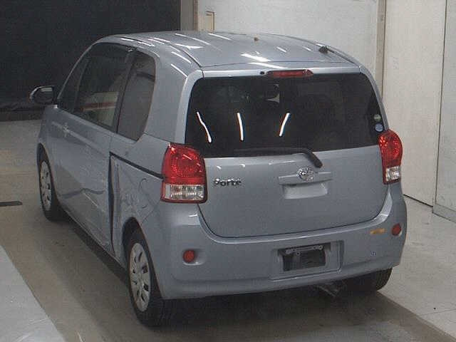 TOYOTA PORTE 2015