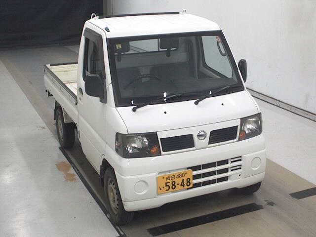 NISSAN CLIPPER TRUCK 2011