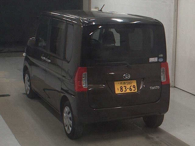 DAIHATSU TANTO 2015