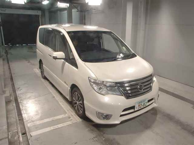 NISSAN SERENA 2015