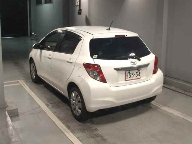 TOYOTA VITZ 2011