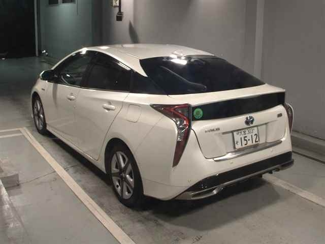 TOYOTA PRIUS 2018
