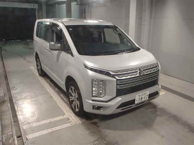 MITSUBISHI DELICA D5 2025