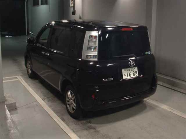 TOYOTA SIENTA 2012