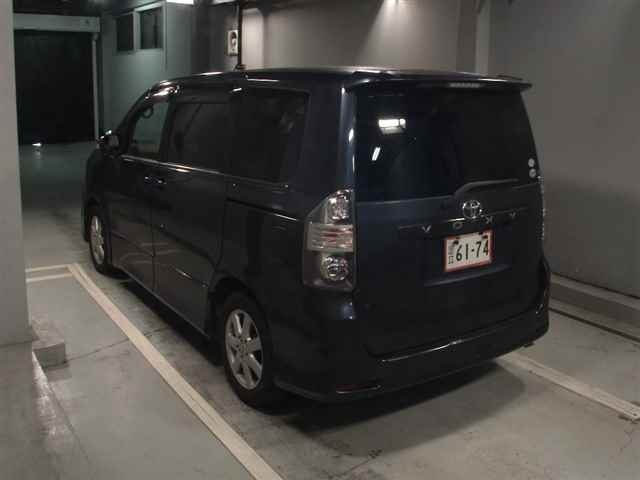 TOYOTA VOXY 2008
