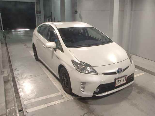 TOYOTA PRIUS 2014