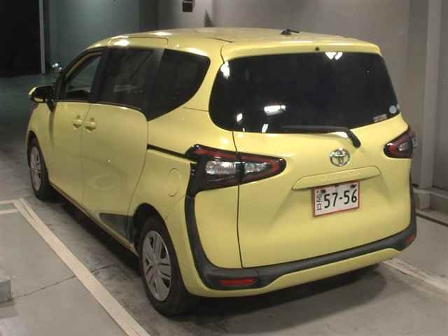 TOYOTA SIENTA 2015