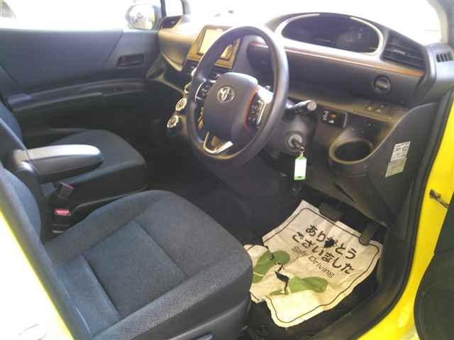 TOYOTA SIENTA 2015
