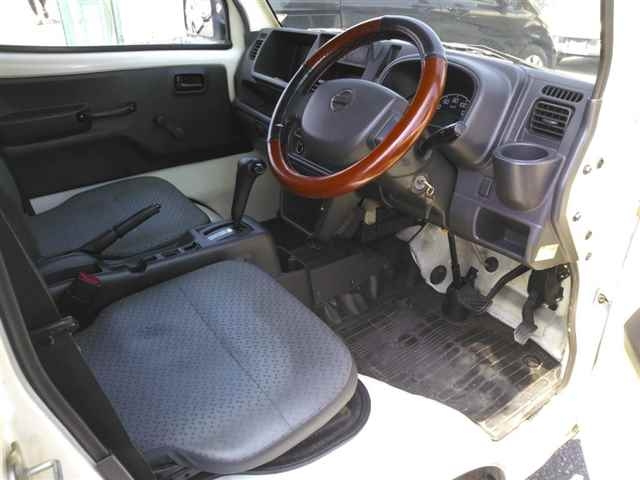 NISSAN CLIPPER TRUCK 2017