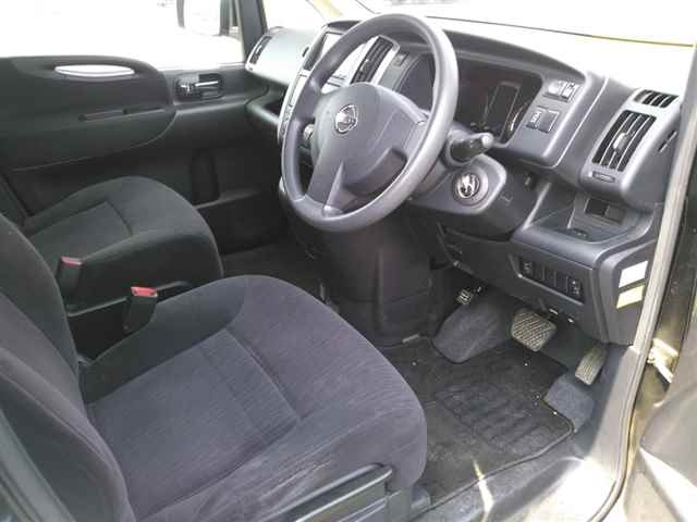 NISSAN SERENA 2010