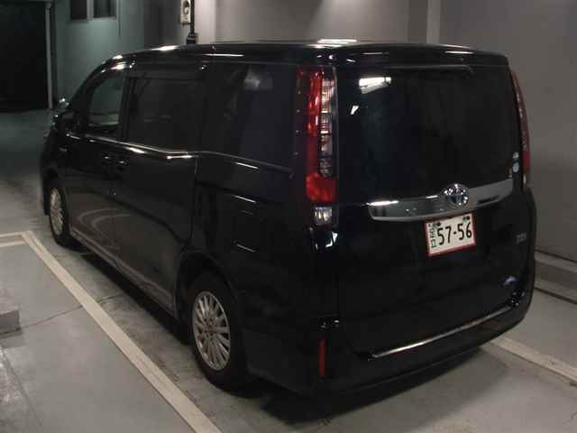 TOYOTA NOAH 2016