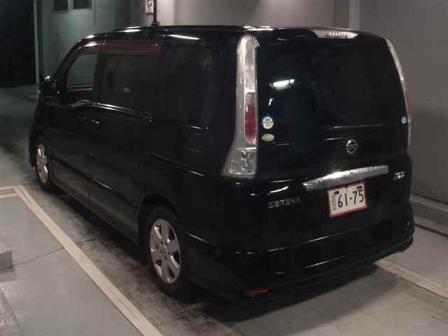 NISSAN SERENA 2010