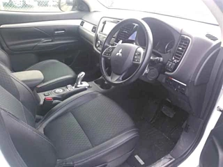 MITSUBISHI OUTLANDER PHEV 2015