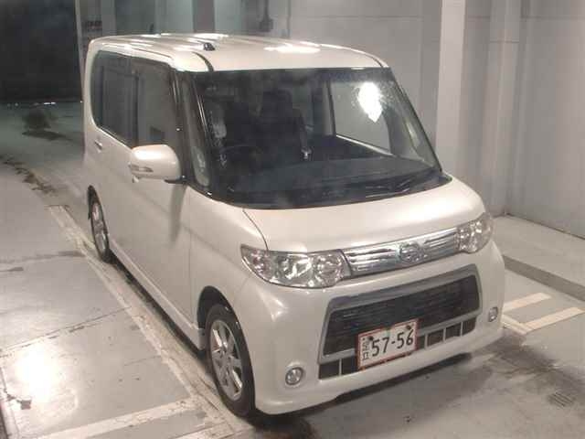 DAIHATSU TANTO 2012