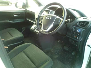TOYOTA VOXY 2016
