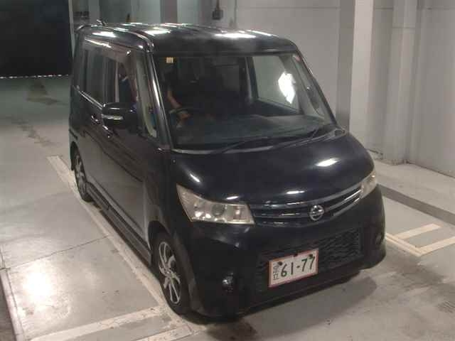 NISSAN ROOX 2010