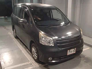 TOYOTA NOAH 2008