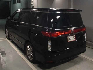 NISSAN ELGRAND 2010
