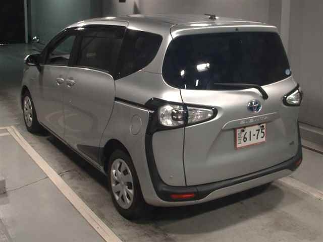 TOYOTA SIENTA 2016