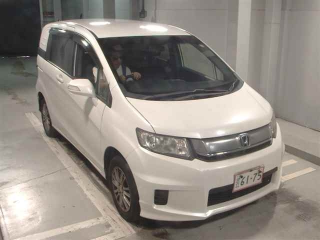 HONDA FREED 2015