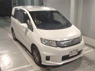 HONDA FREED 2015