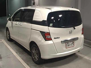 HONDA FREED 2015