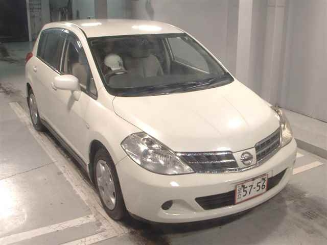 NISSAN TIIDA 2010