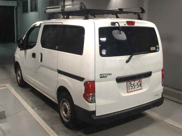 NISSAN NV200 2020