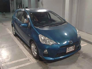 TOYOTA AQUA 2013