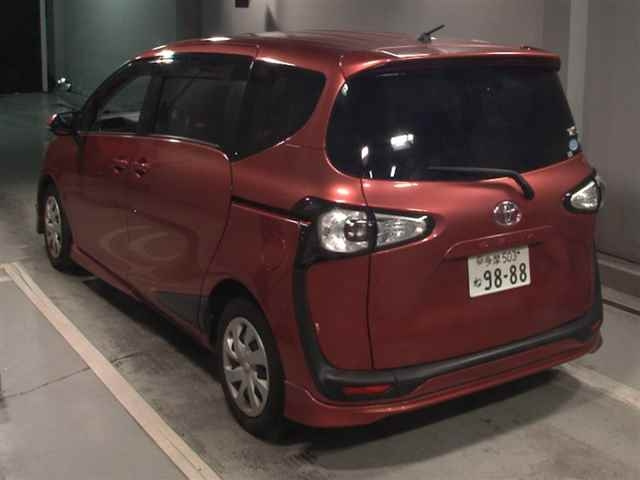 TOYOTA SIENTA 2016