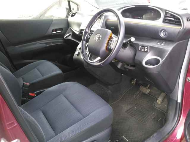 TOYOTA SIENTA 2016