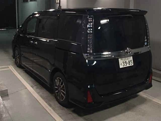TOYOTA VOXY 2015