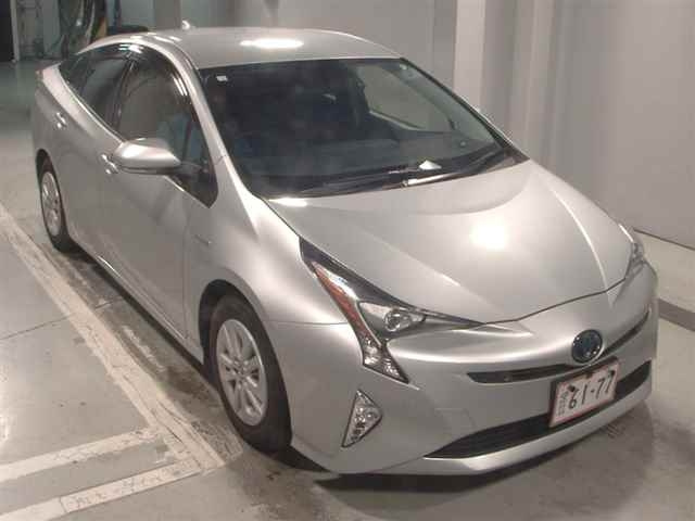 TOYOTA PRIUS 2018