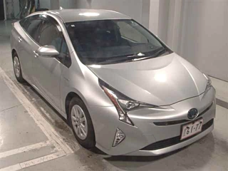 TOYOTA PRIUS 2018