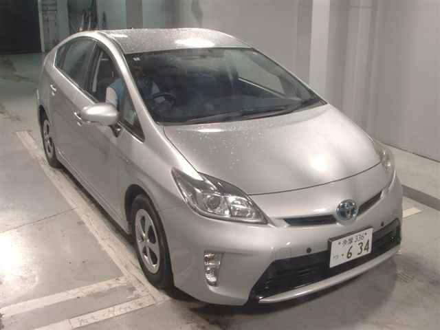 TOYOTA PRIUS 2012
