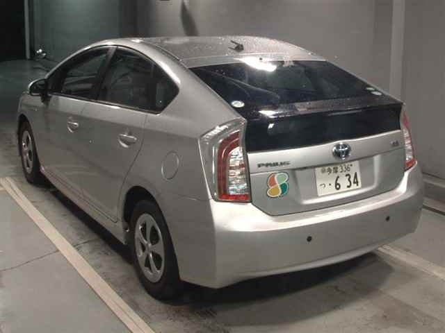 TOYOTA PRIUS 2012