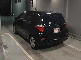 TOYOTA RACTIS 2011