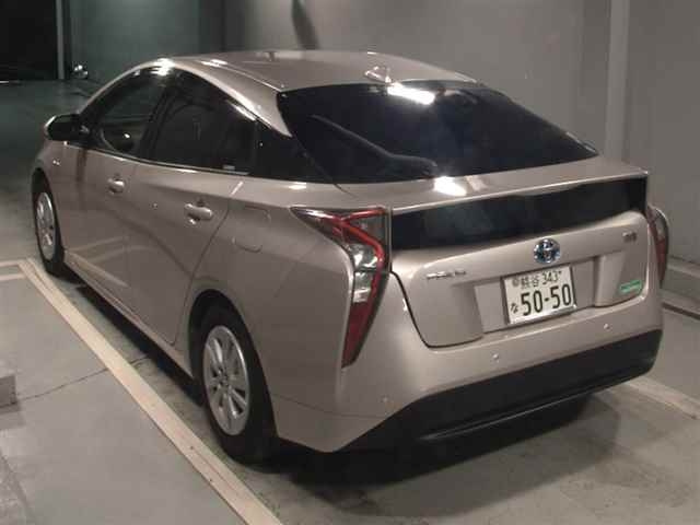 TOYOTA PRIUS 2018