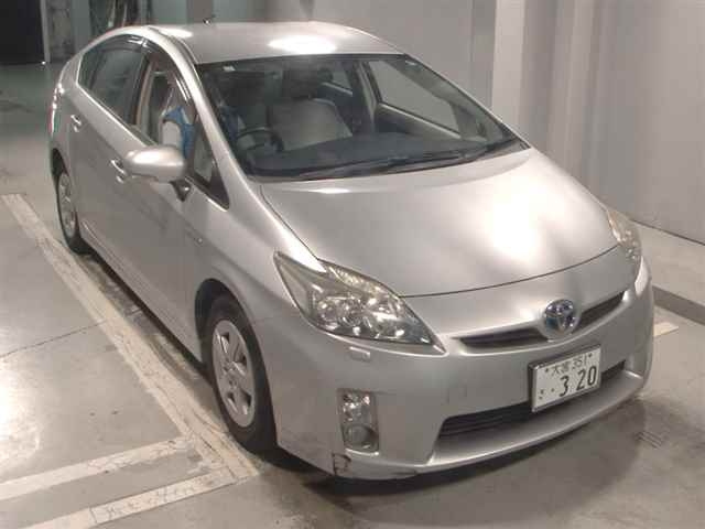 TOYOTA PRIUS 2011