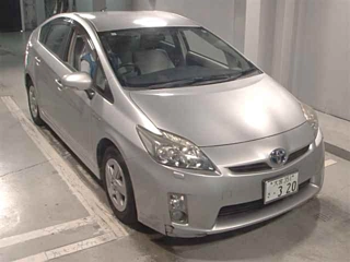 TOYOTA PRIUS 2011