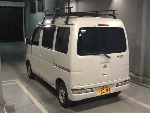 DAIHATSU HIJET VAN 2018