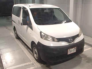 NISSAN NV200 2019