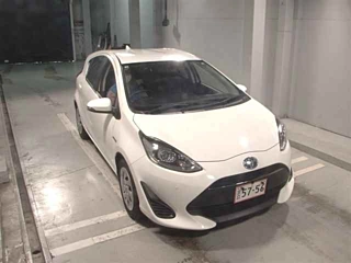 TOYOTA AQUA 2019